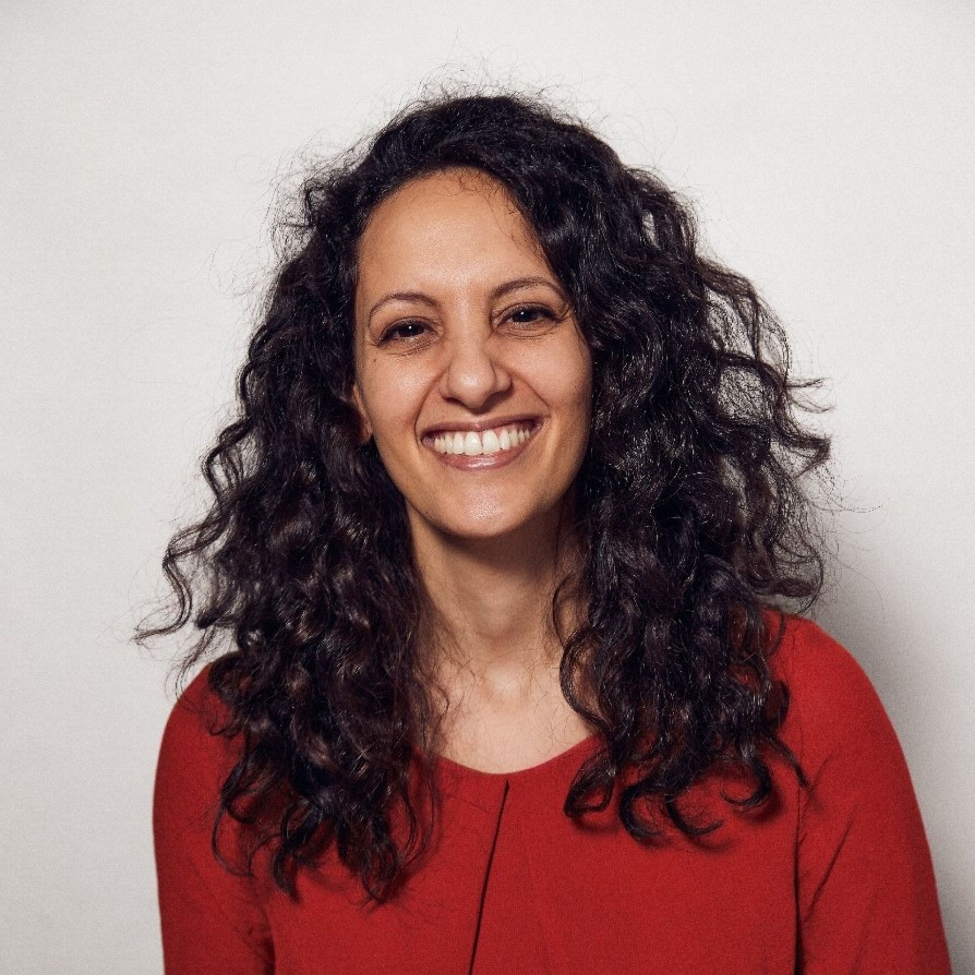 Mounira Latrache - Speakerin beim nushu breaky zum Thema 